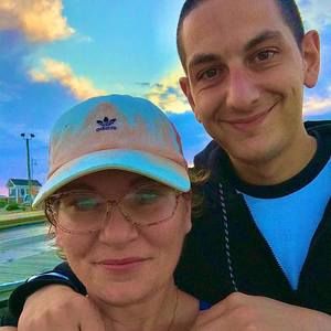 Meet your Posher, Keevon